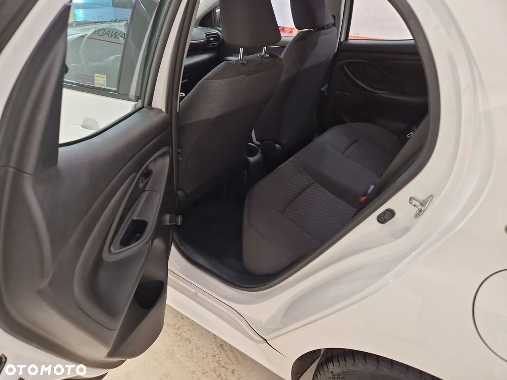 Toyota Yaris - 13