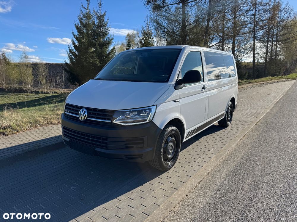Volkswagen Transporter - 1