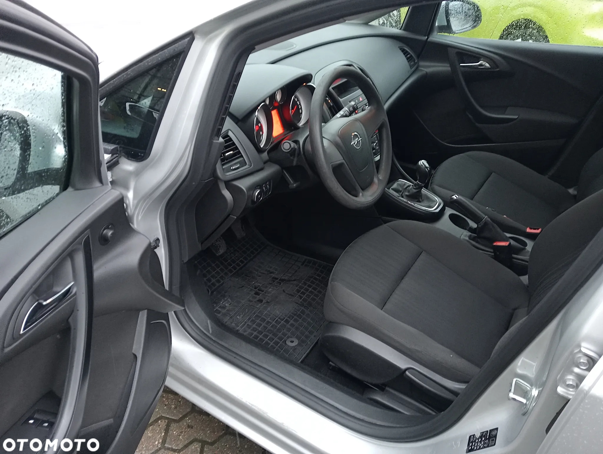 Opel Astra IV 1.6 CDTI Essentia - 8