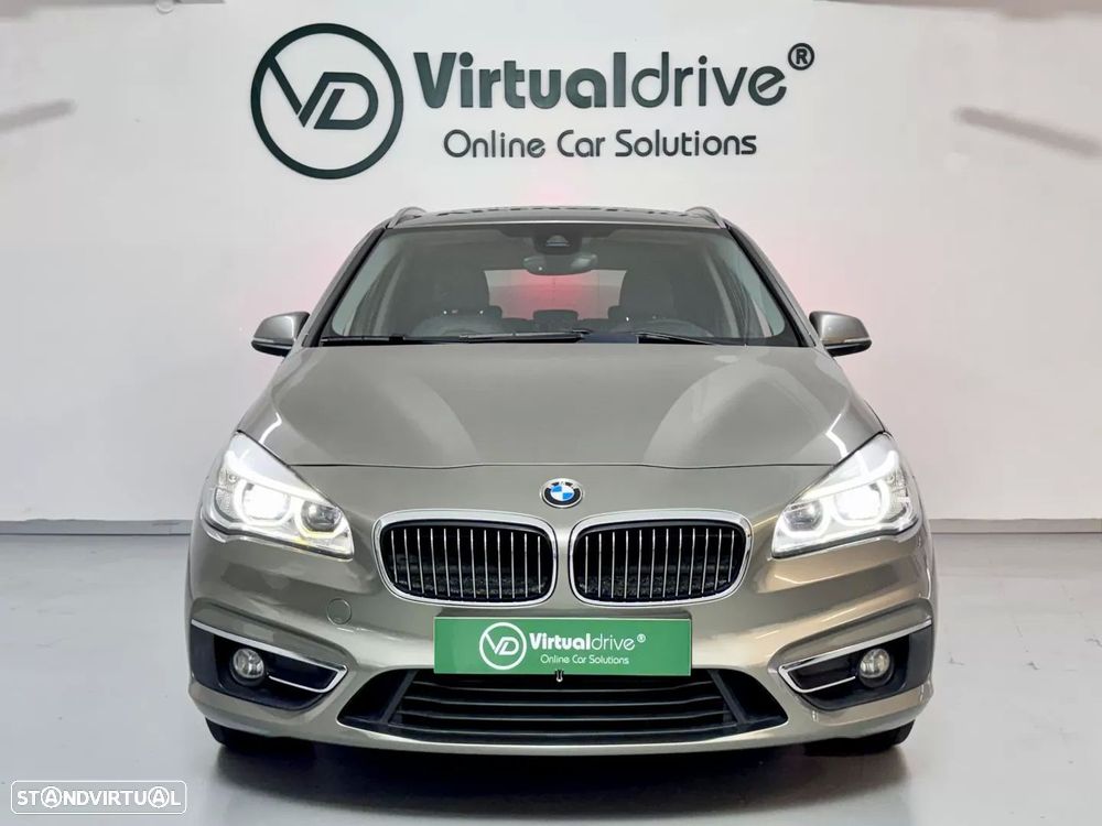 BMW 218 Active Tourer d Line Luxury - 2
