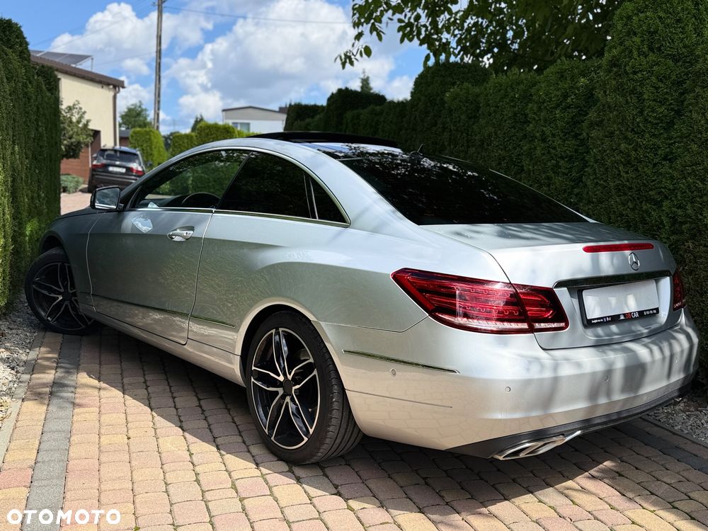 Mercedes-Benz Klasa E 250 7G-TRONIC - 14