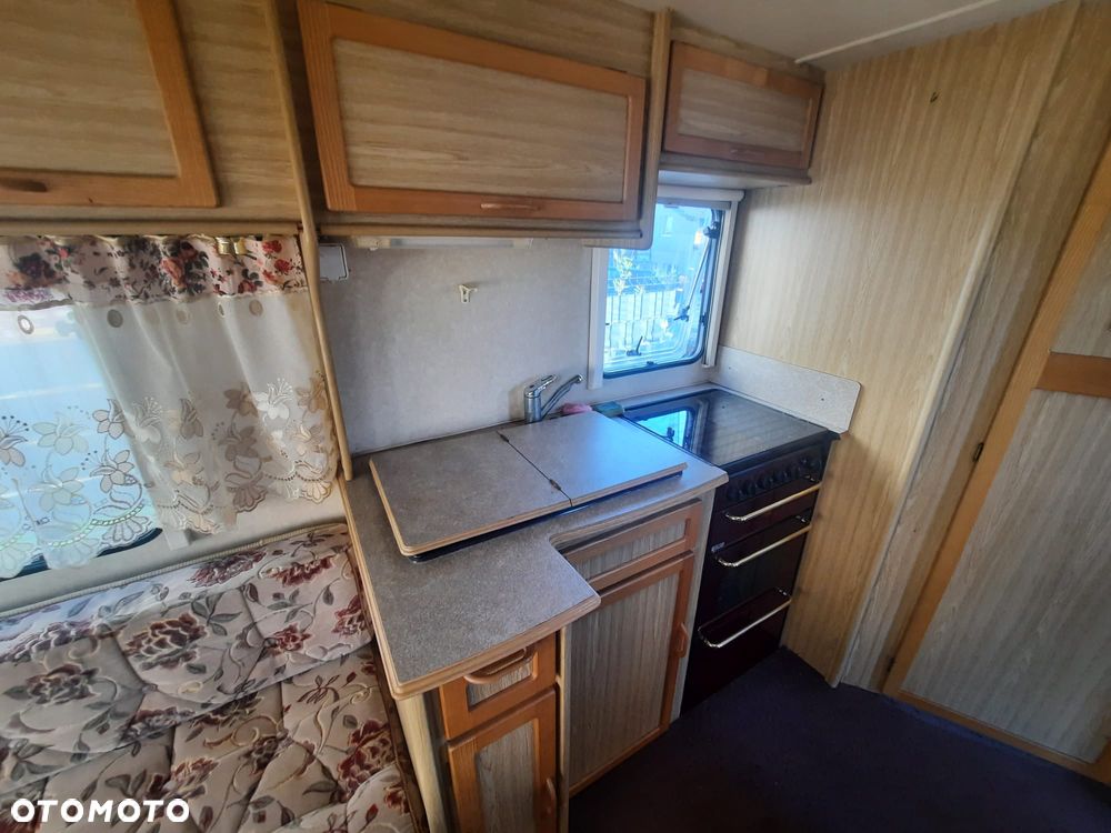 Elddis Knightsbriddge - 13