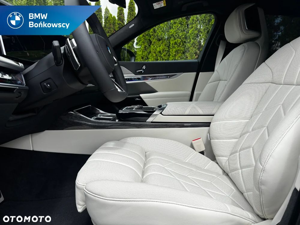 BMW Seria 7 740d xDrive mHEV Nero Lusso Edition sport - 12