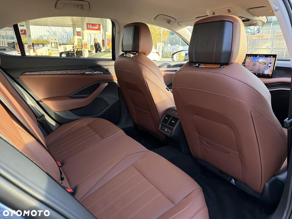 Skoda Superb 2.0 TSI L&K DSG - 18