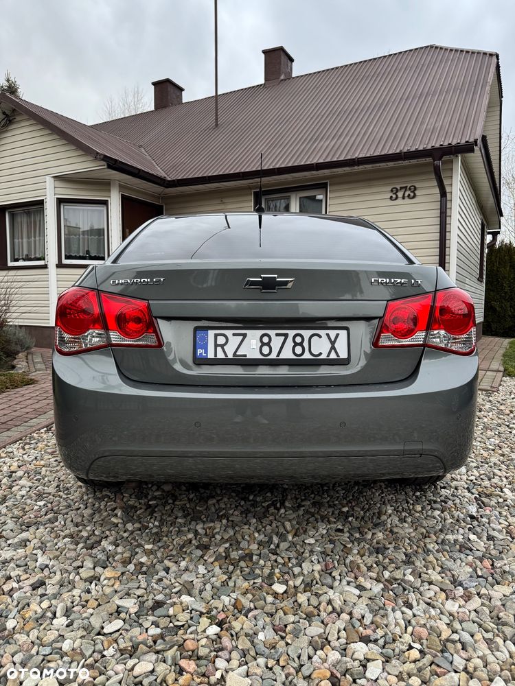 Chevrolet Cruze 1.8 LT - 2