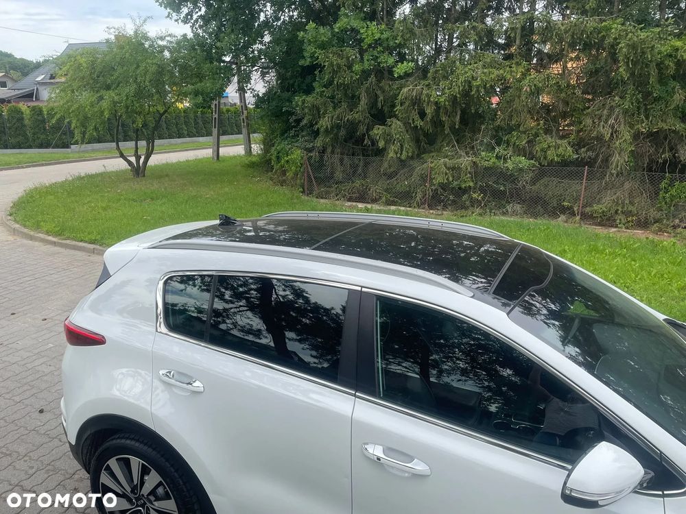 Kia Sportage 2,0 CRDI AWD Platinum - 3