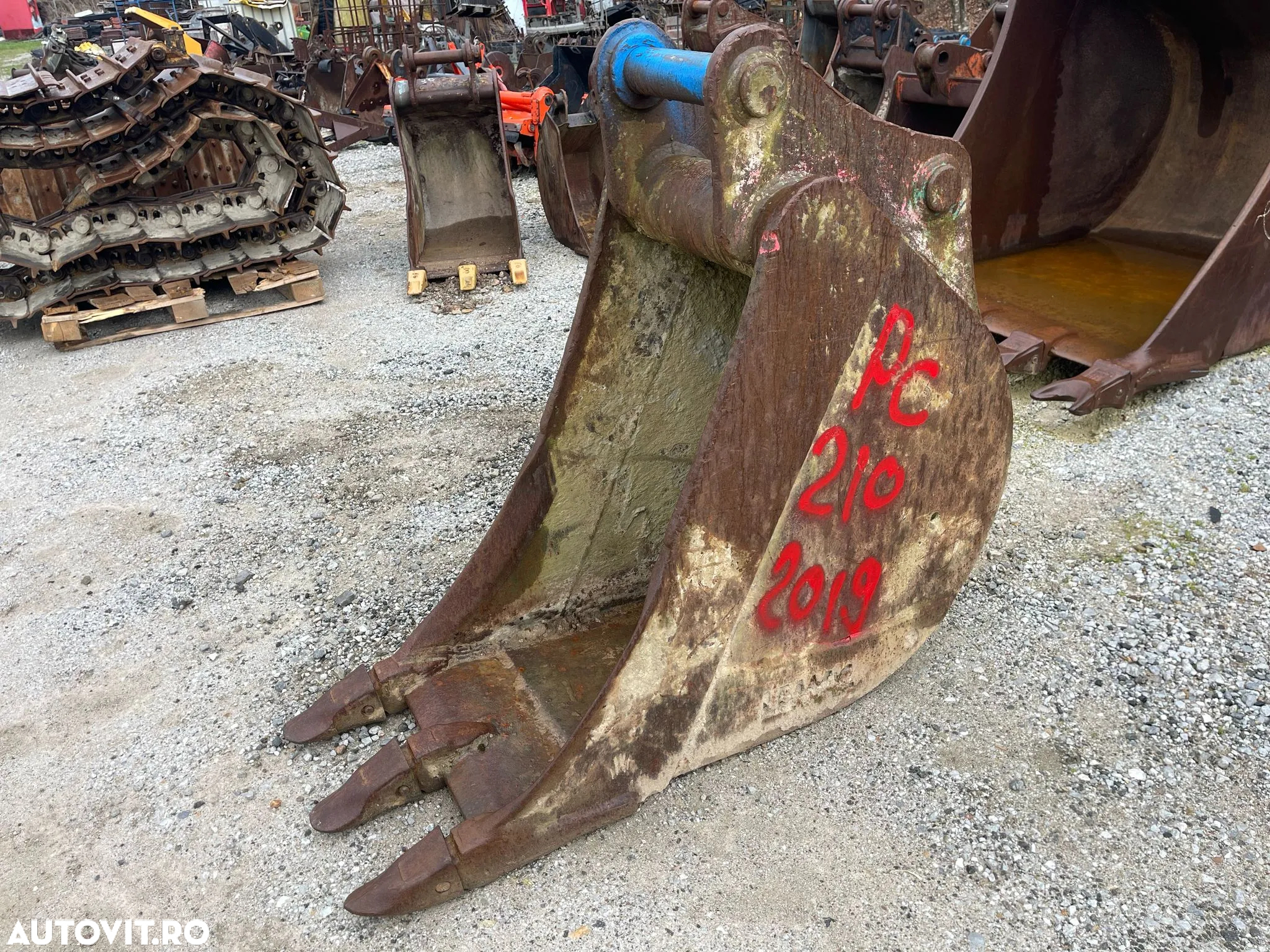 Komatsu PC 210LC-11 - 23