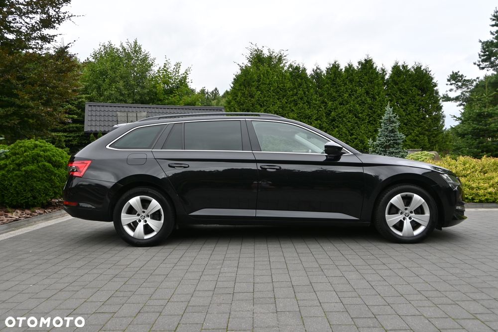 Skoda Superb 2.0 TDI SCR Sportline DSG - 9