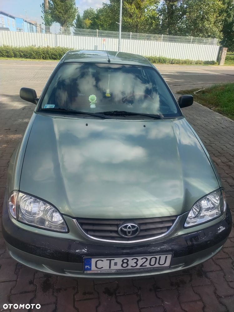 Toyota Avensis 2002 photo 2