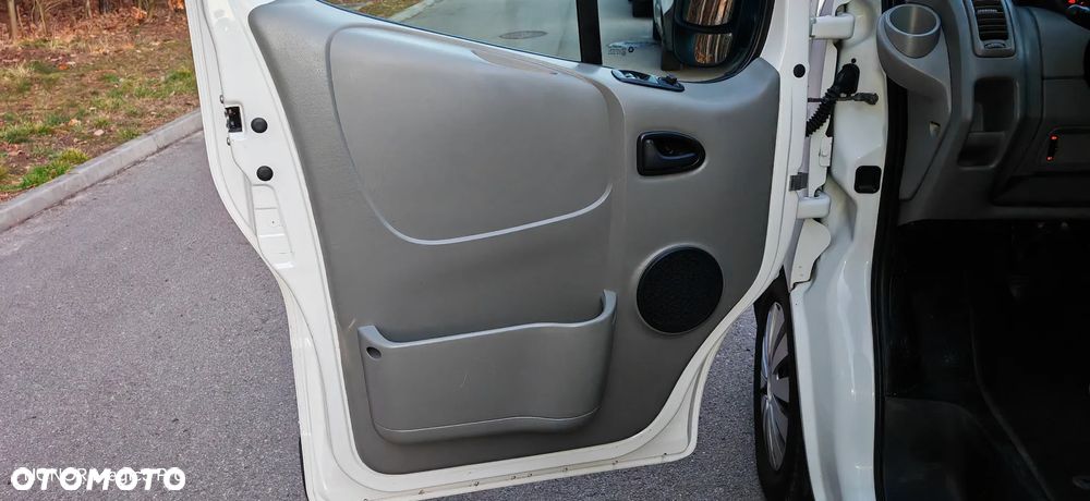 Renault Trafic - 11