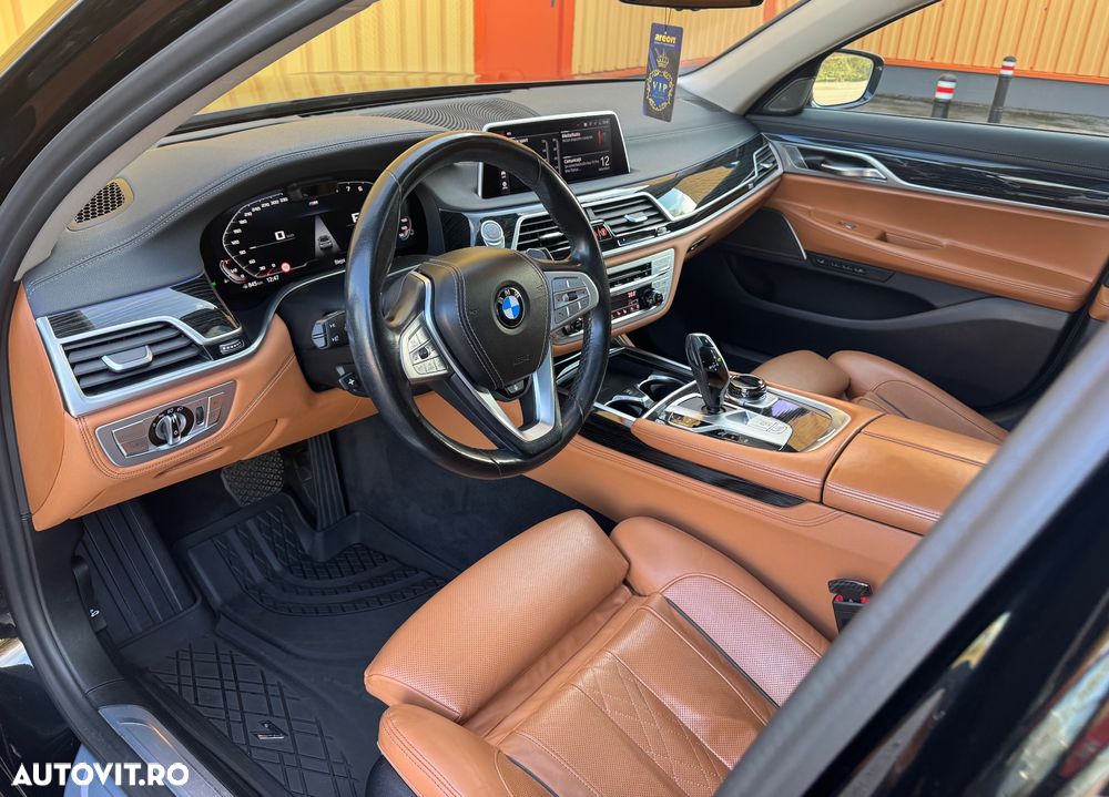 BMW Seria 7 740d xDrive MHEV - 10