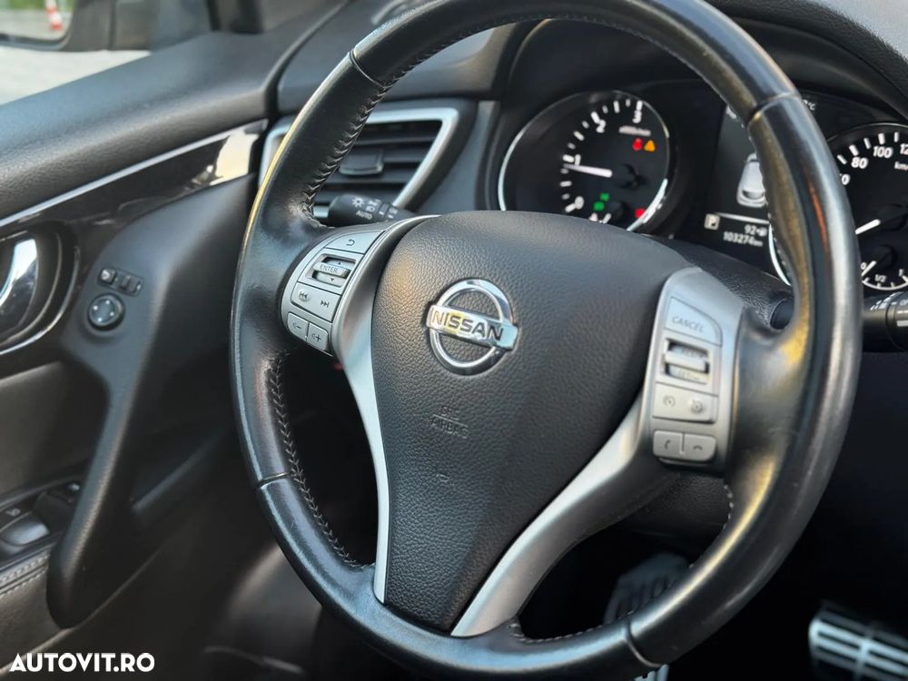 Nissan Qashqai 1.6 DCI Xtronic TEKNA - 24