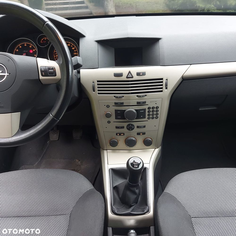 Opel Astra ver-1-6-caravan - 4