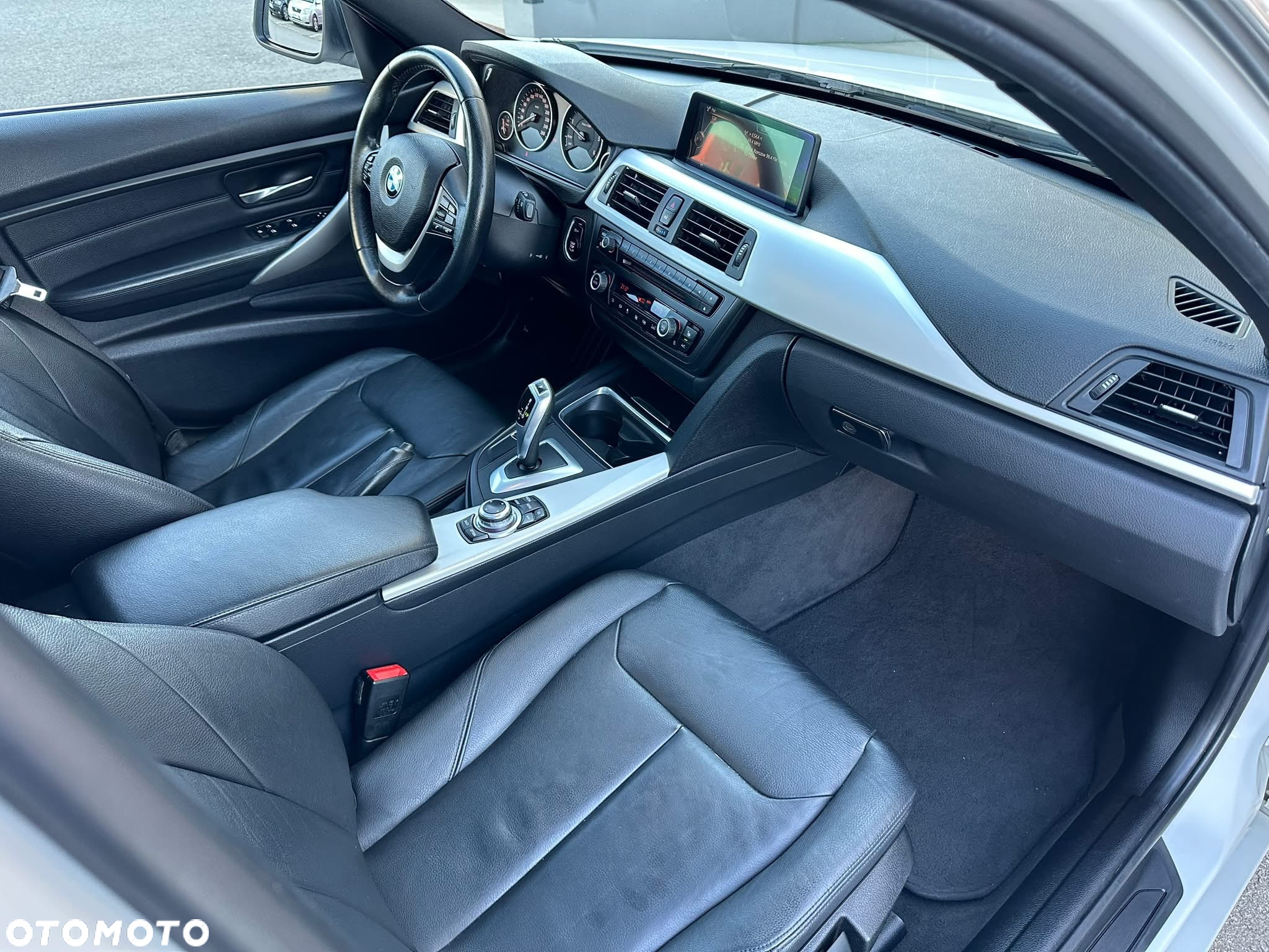 BMW Seria 3 - 16