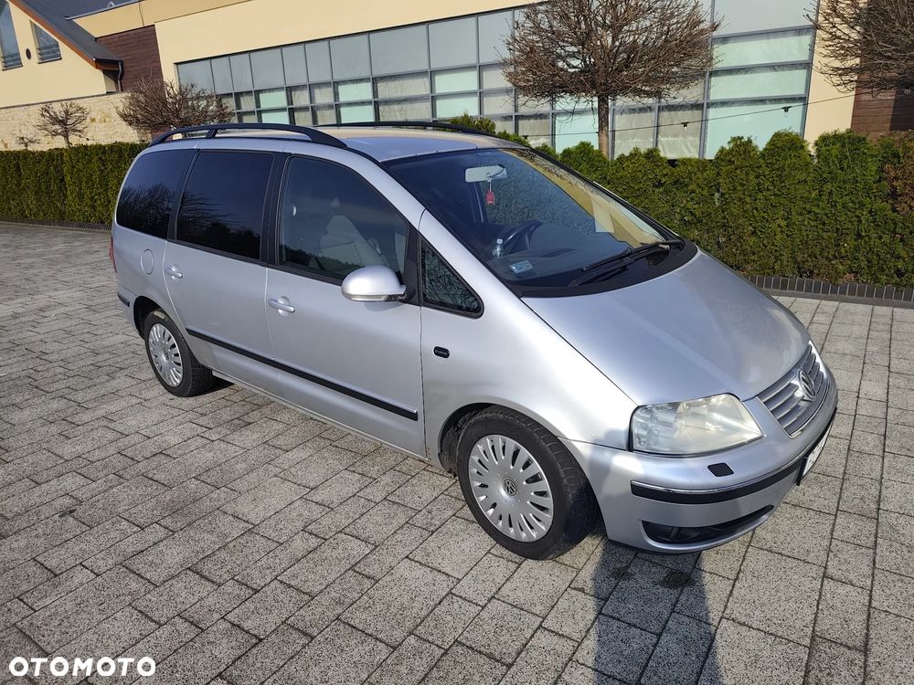 Volkswagen Sharan 1.9 TDI Basis - 4