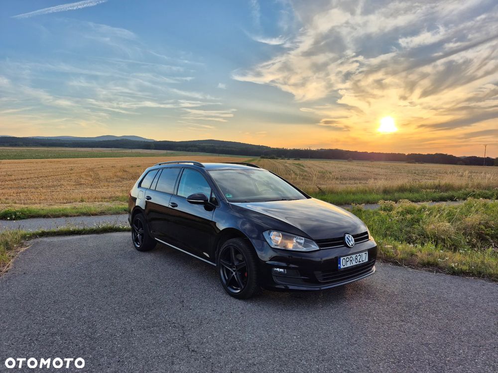 Volkswagen Golf - 1
