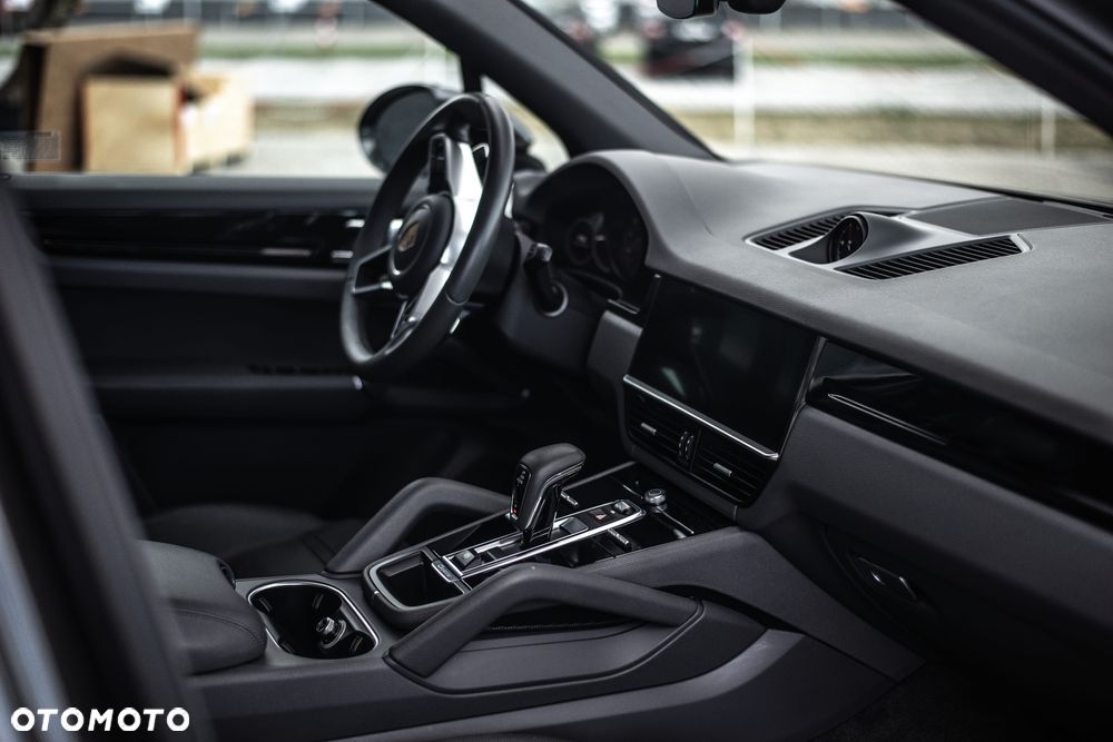 Porsche Cayenne Standard - 6