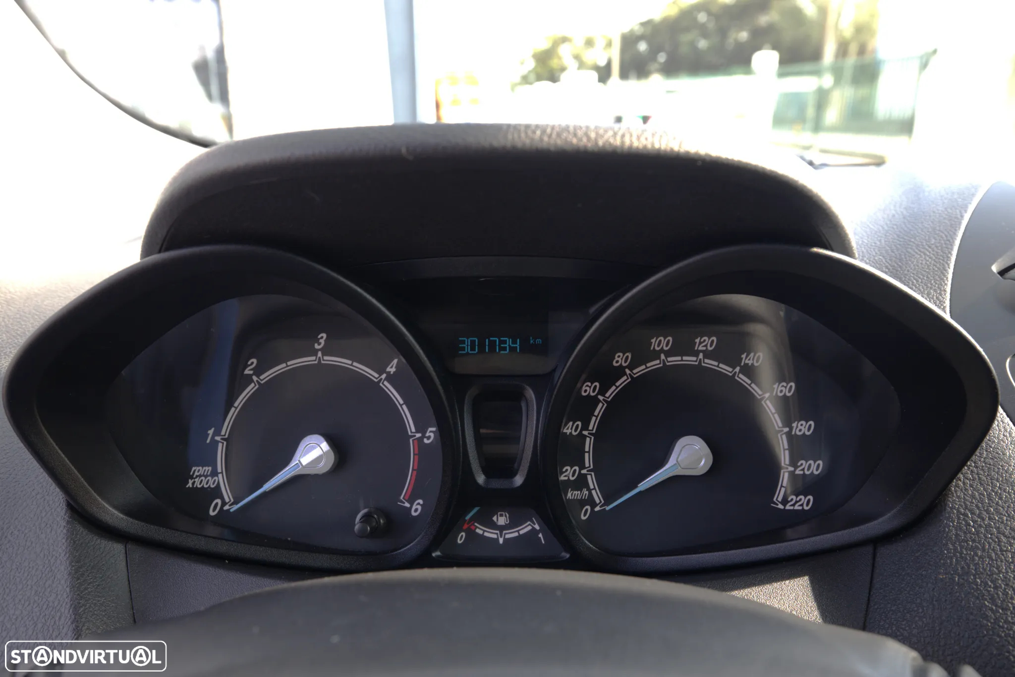 Ford Courier - 3