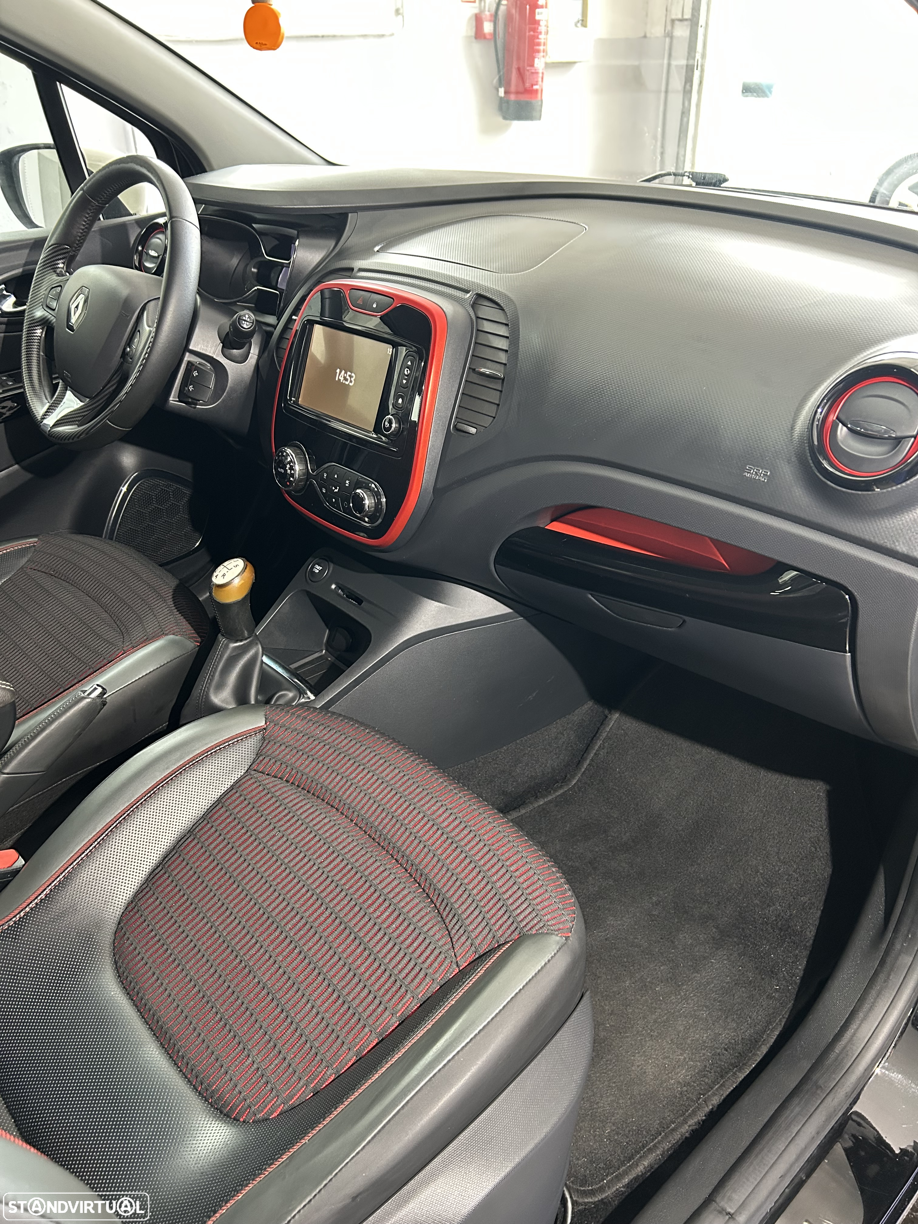 Renault Captur 1.5 dCi Helly Hansen - 12