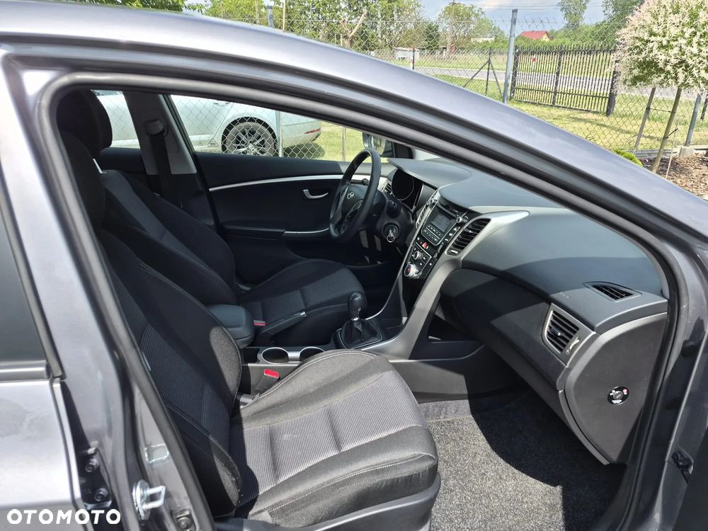 Hyundai i30 1.6 CRDI Trend - 21