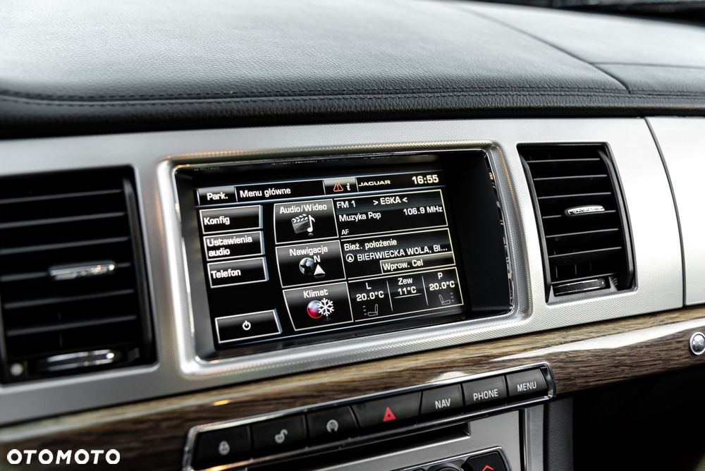 Jaguar XF 2.2 - 30