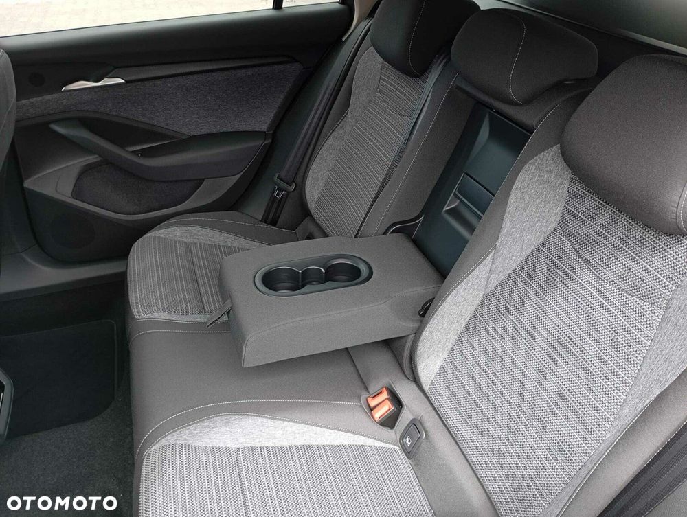 Skoda Superb 2.0 TDI SCR 4x4 Edition 130 DSG - 13