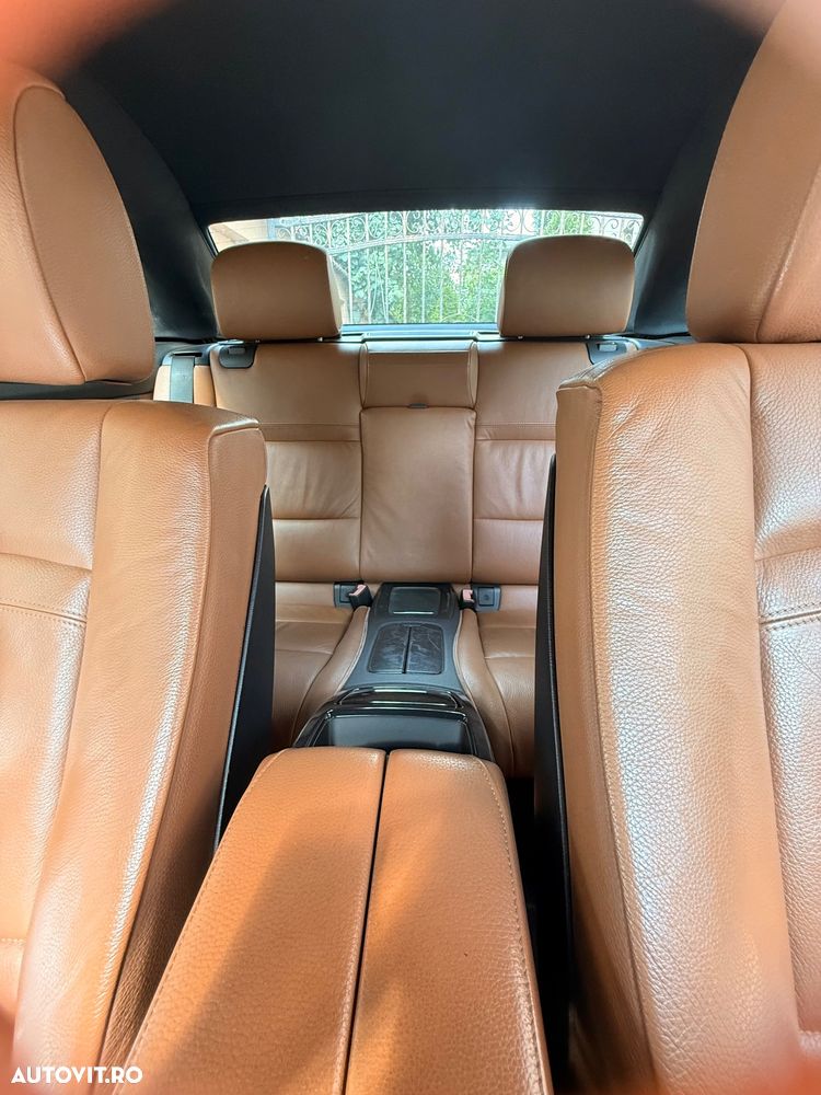 BMW Seria 3 320i Aut. - 7