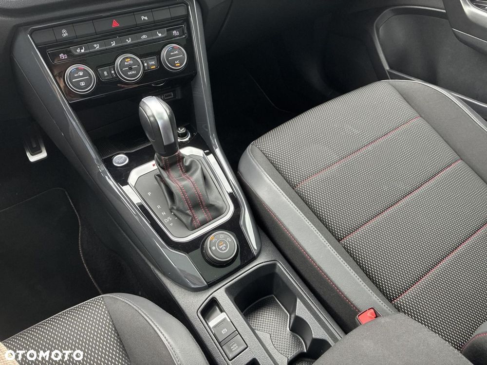 Volkswagen T-Roc - 16