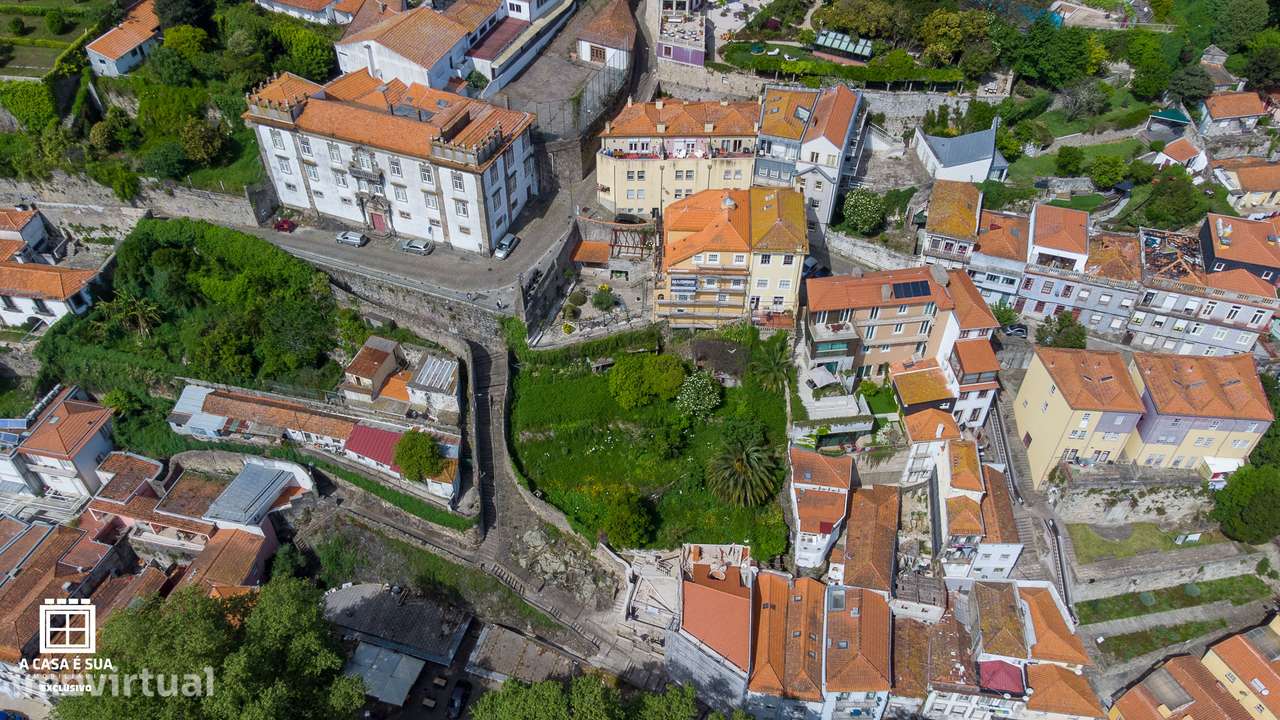 Terreno para construção na Alfandega, zona histórica do Porto - Grande imagem: 4/6