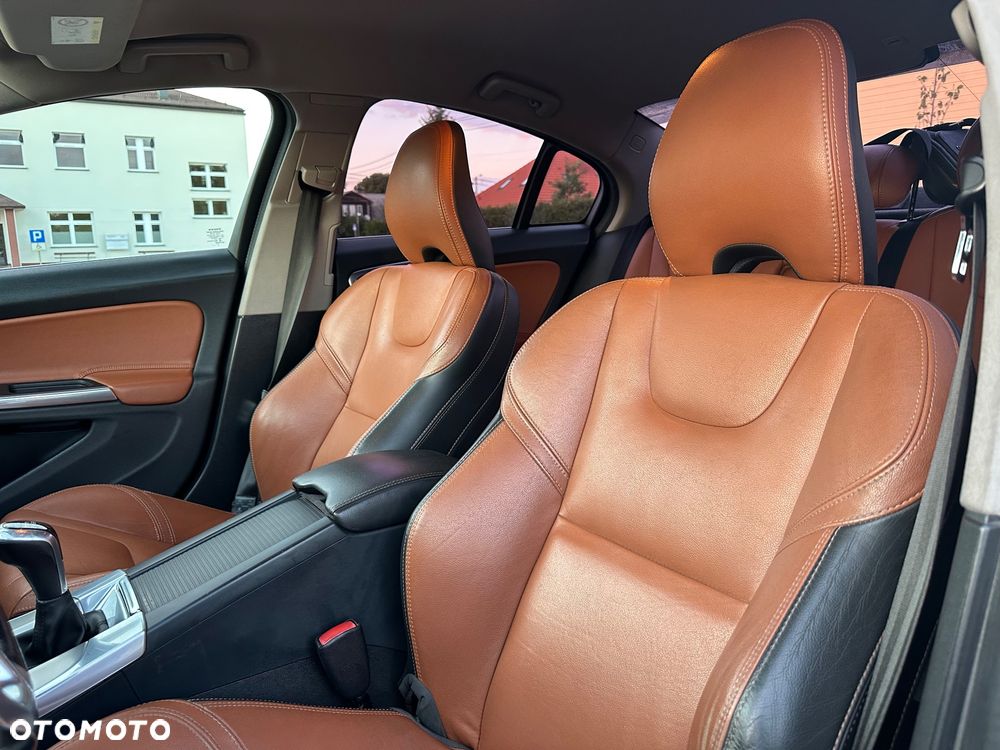 Volvo S60 D3 Drive-E R-Design Momentum - 16