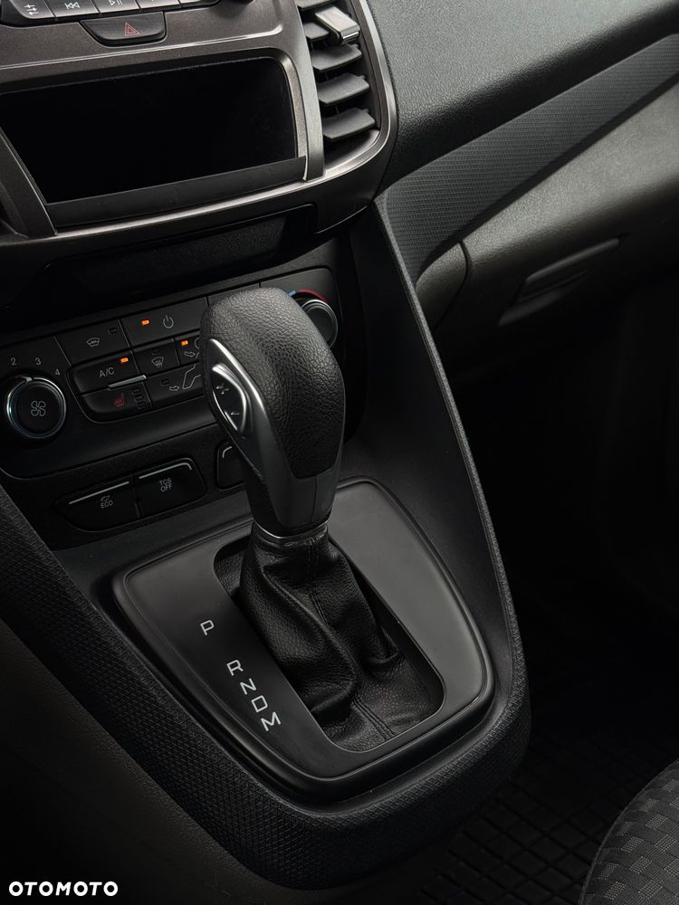 Ford Transit Connect - 22