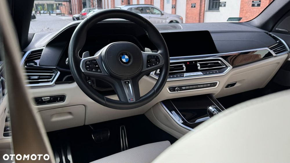 BMW X5 M50i - 30