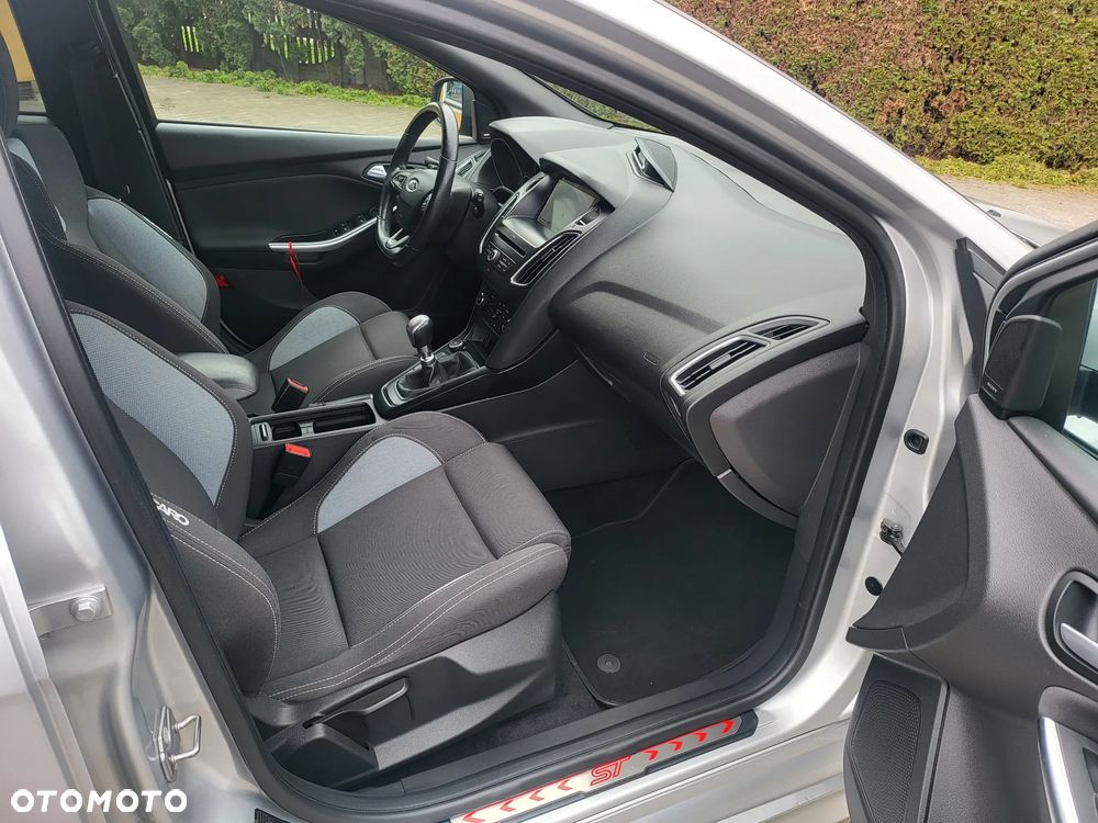 Ford Focus 2.0 TDCi ST-2 - 23