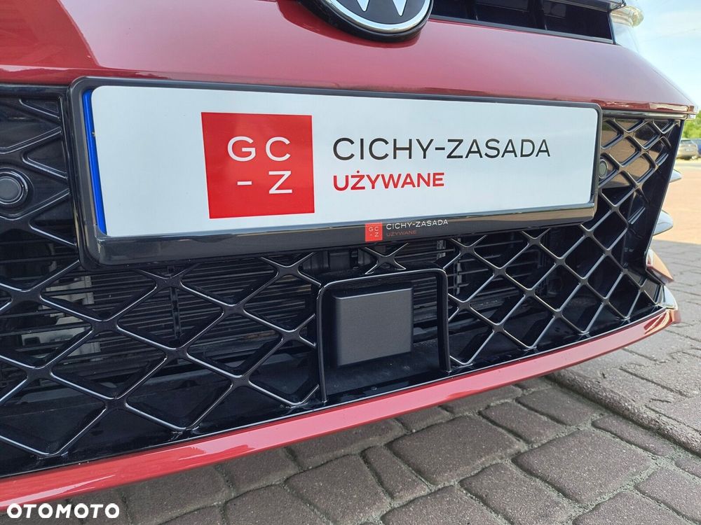 Volkswagen Passat Variant 2.0 TDI SCR R-Line DSG - 13