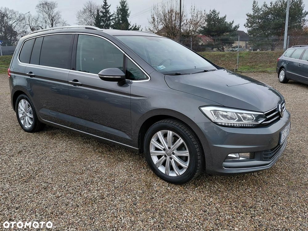 Volkswagen Touran - 32