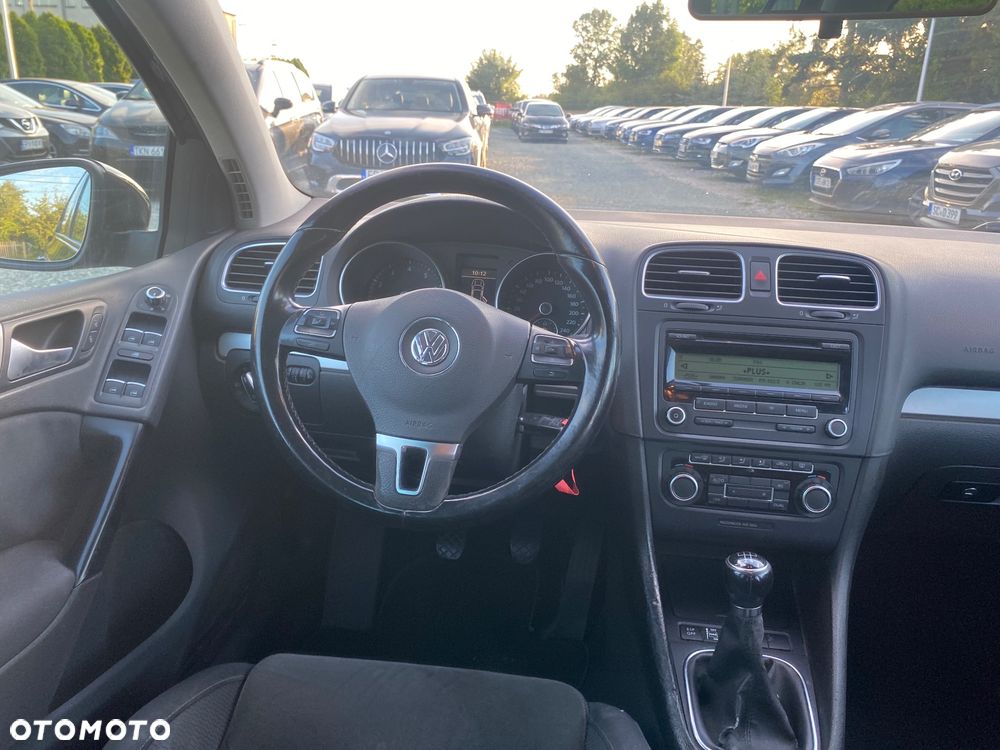 Volkswagen Golf 1.6 Highline - 30