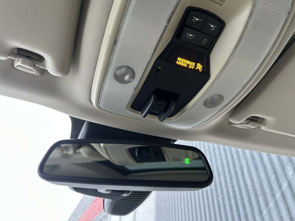 Volvo XC 60 - 25