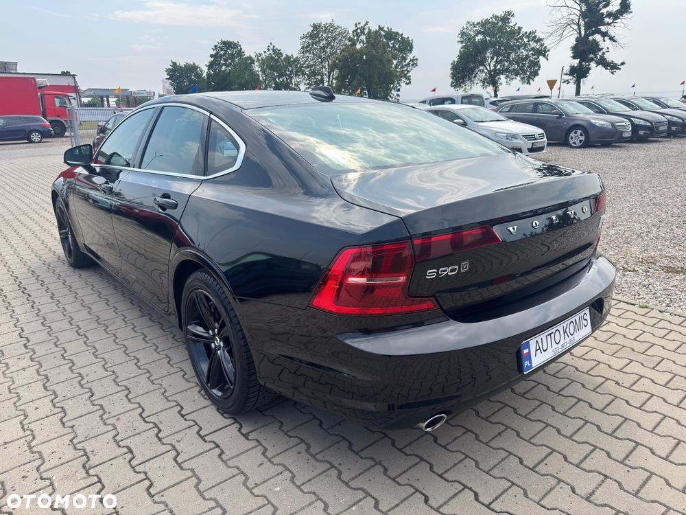 Volvo S90 D4 Geartronic Momentum Pro - 11