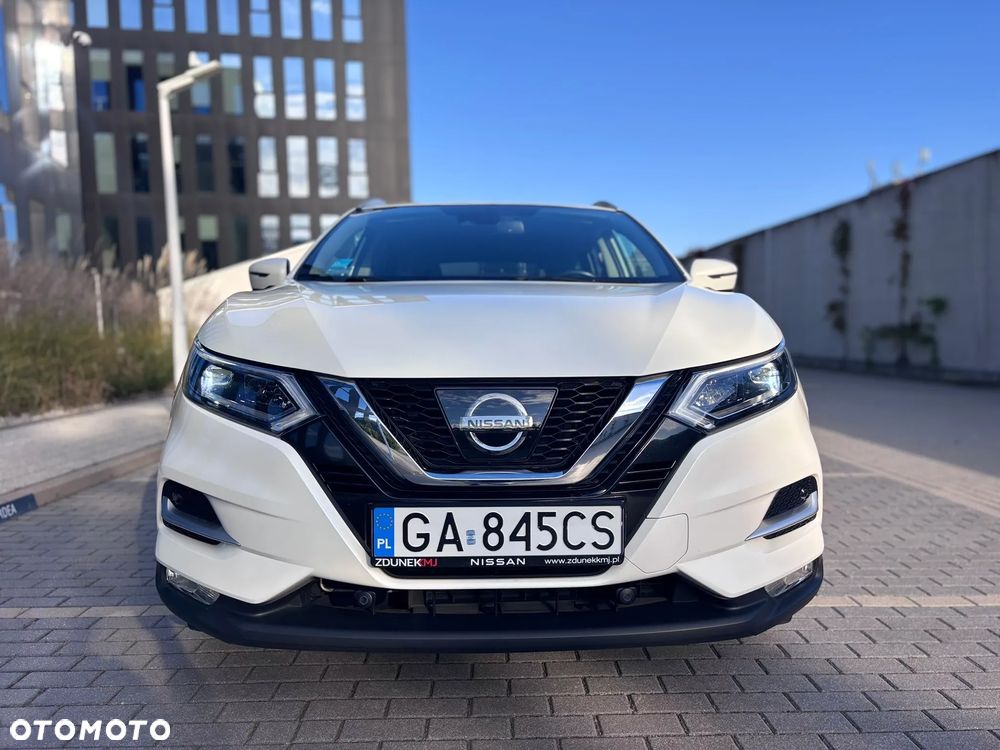 Nissan Qashqai 1.6 DIG-T Tekna - 1