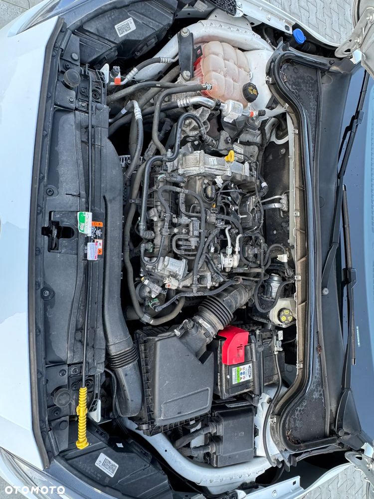 Ford Focus 1.0 EcoBoost Hybrid TITANIUM - 18