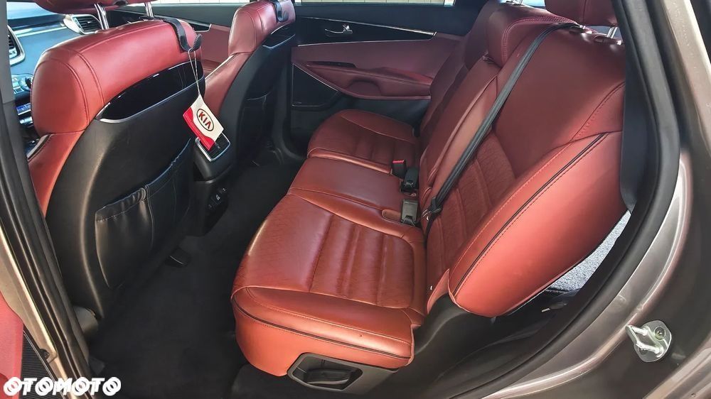 Kia Sorento - 17