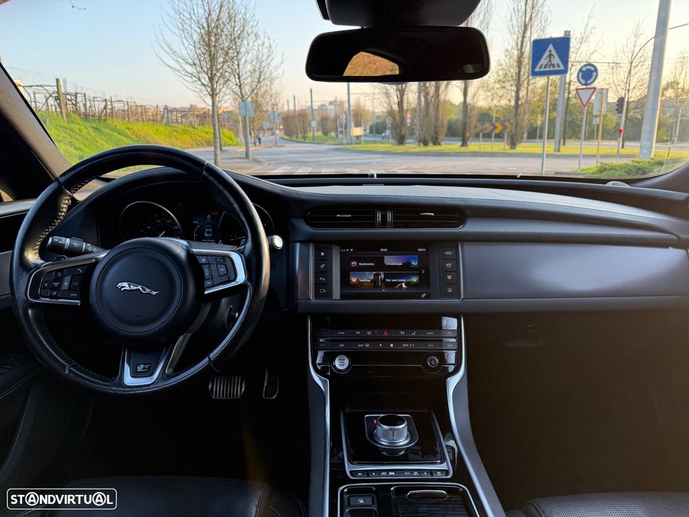 Jaguar XF 20d Aut. R-Sport - 4