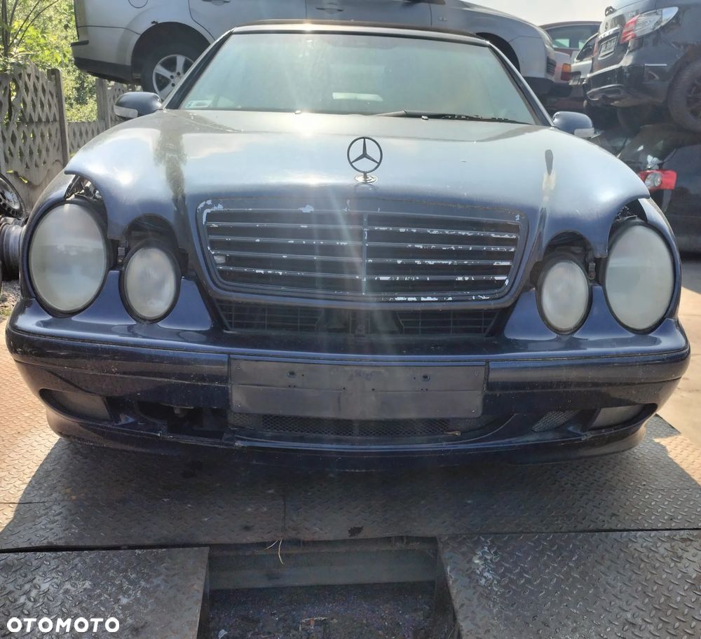 MERCEDES-BENZ CLK CABRIO W208 LIFT M111.945 DACH SKŁADANY KOMPLETNY STELAŻ POSZYCIE DRZWI PRZÓD ZDERZAK MASKA BŁOTNIK LAMPA PAS PRZEDNI KLAPA SZYBA LUSTERKO LAMPA SILNIK SKRZYNIA CAŁY NA CZĘŚCI - 5
