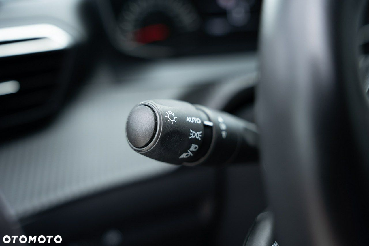 Peugeot 2008 - 17