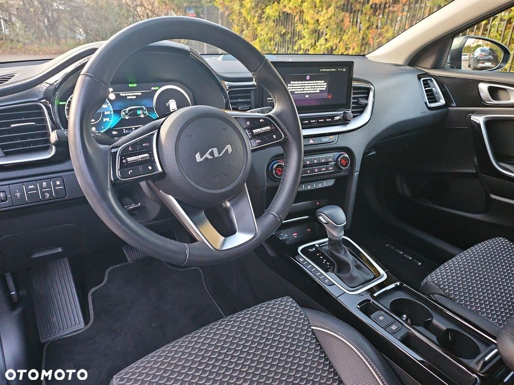 Kia Ceed 1.6 GDI PHEV Business Line DCT - 9