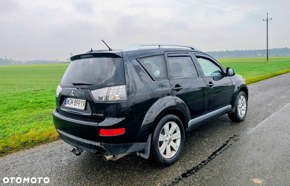 Mitsubishi Outlander - 3