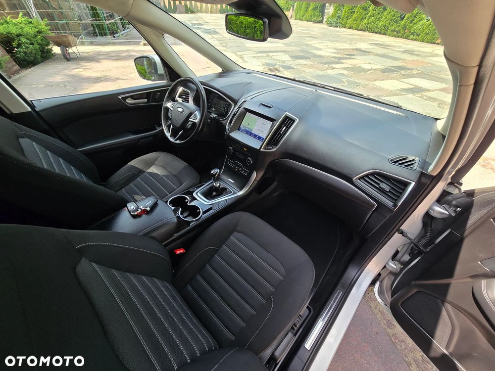 Ford Galaxy 2.0 EcoBlue Titanium - 26