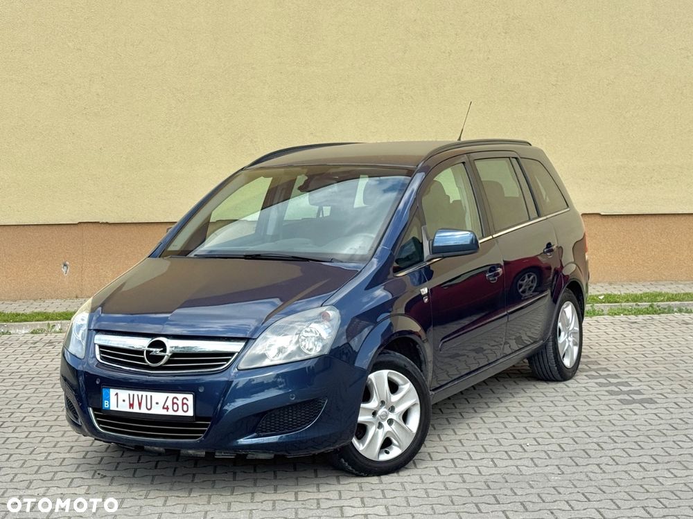 Opel Zafira 1.6 Cosmo - 1