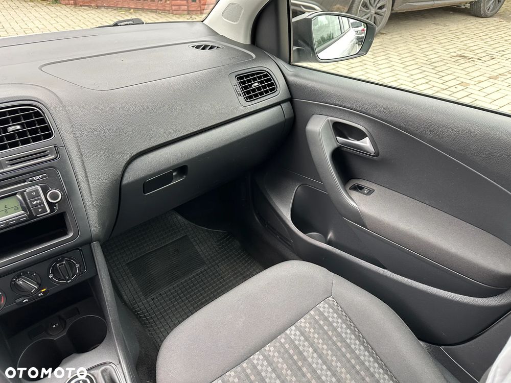 Volkswagen Polo - 15
