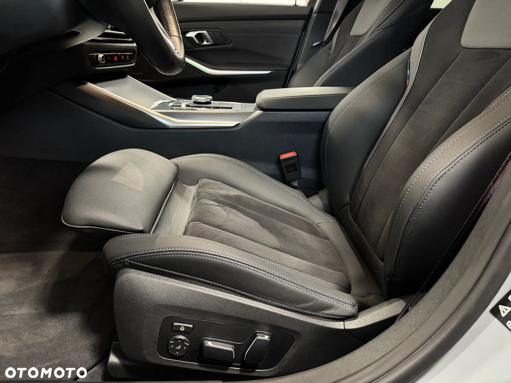 BMW Seria 3 330i xDrive M Sport sport - 22